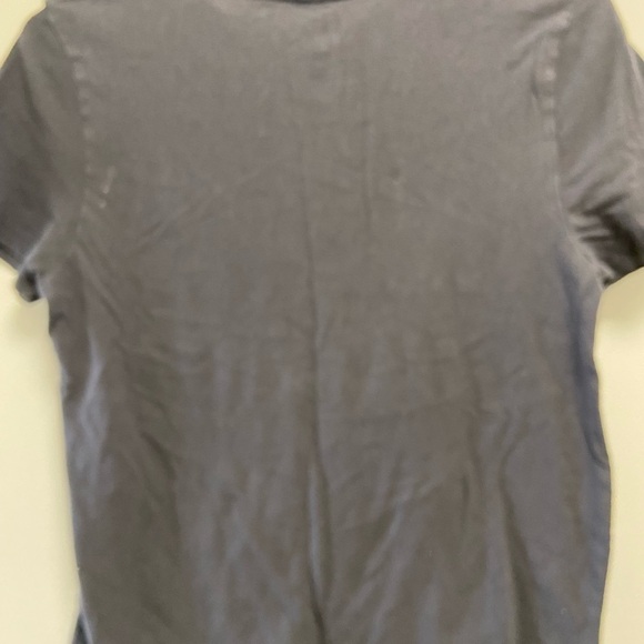 Schitts Creek Extra Small Grey T-shirt with rose apothecary $29 - Picture 4 of 4